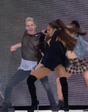 best of Shaking live ariana grande ass