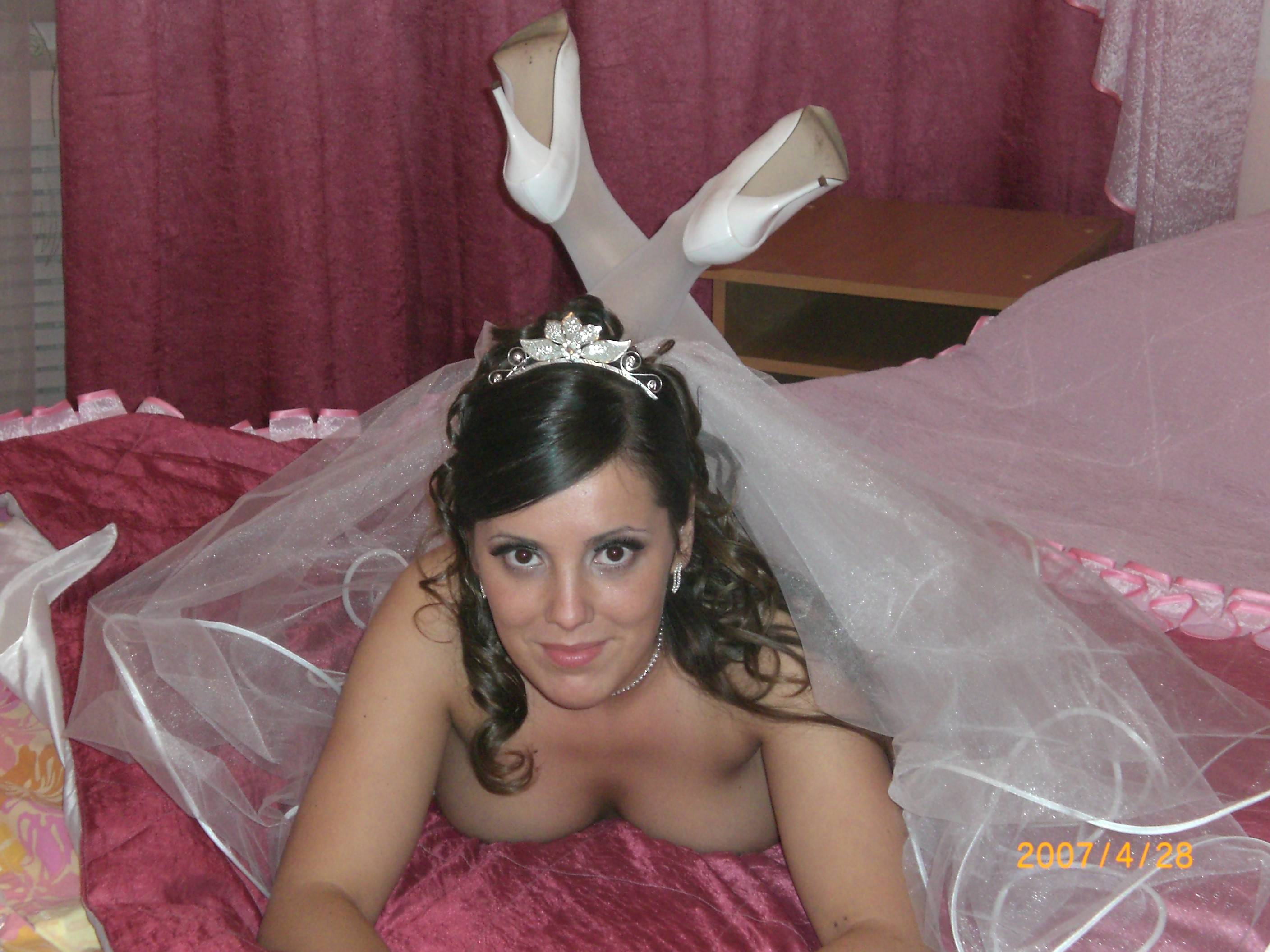 sexy czech bride showing amateur pussy Fucking Pics Hq