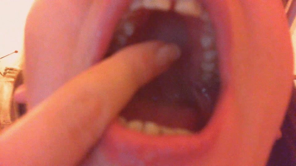Red L. reccomend mouth teeth tongue feitish