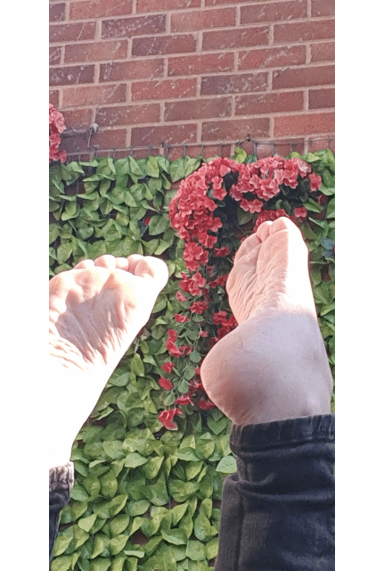 best of Toes flower footjob wiggling