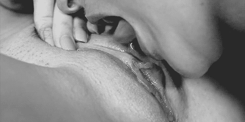 Grinding clit tongue