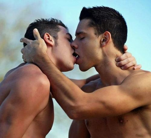 best of Brother kissing